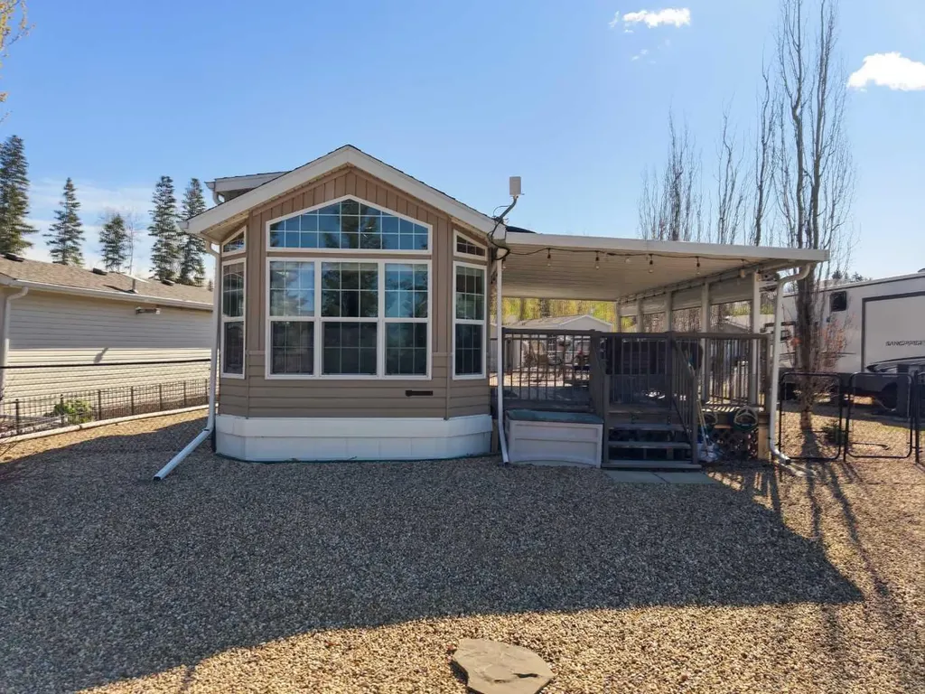 10046 Twp Road 422 Rural Ponoka County AB T4J 1V9