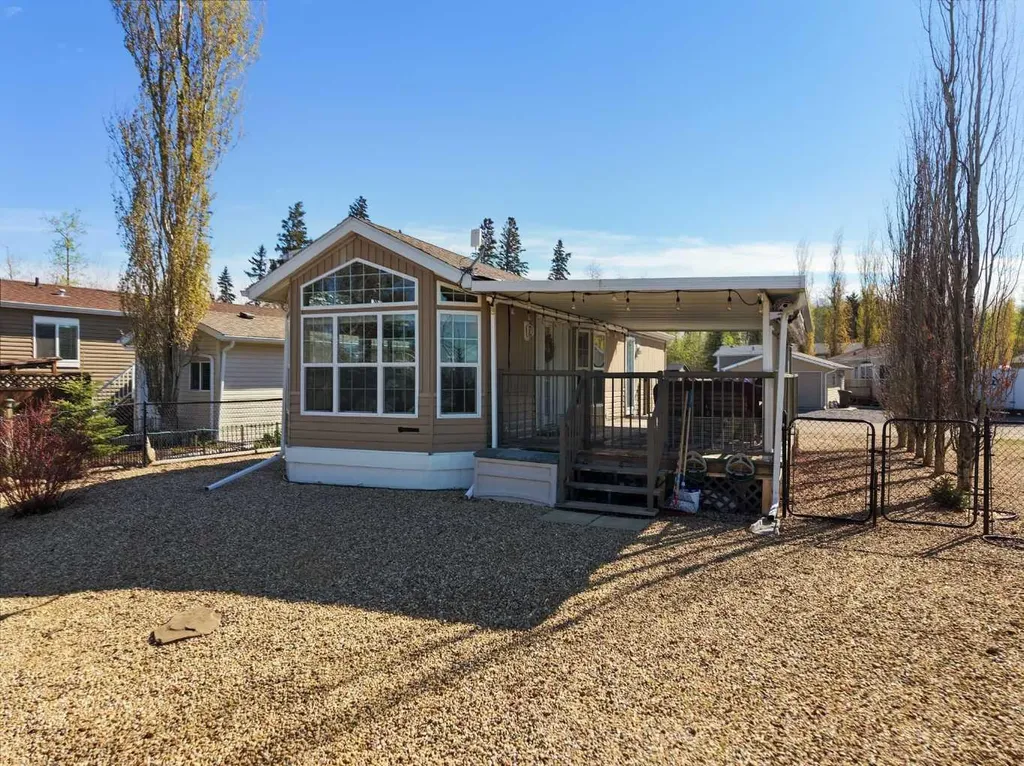 10046 Twp Road 422 Rural Ponoka County AB T4J 1V9
