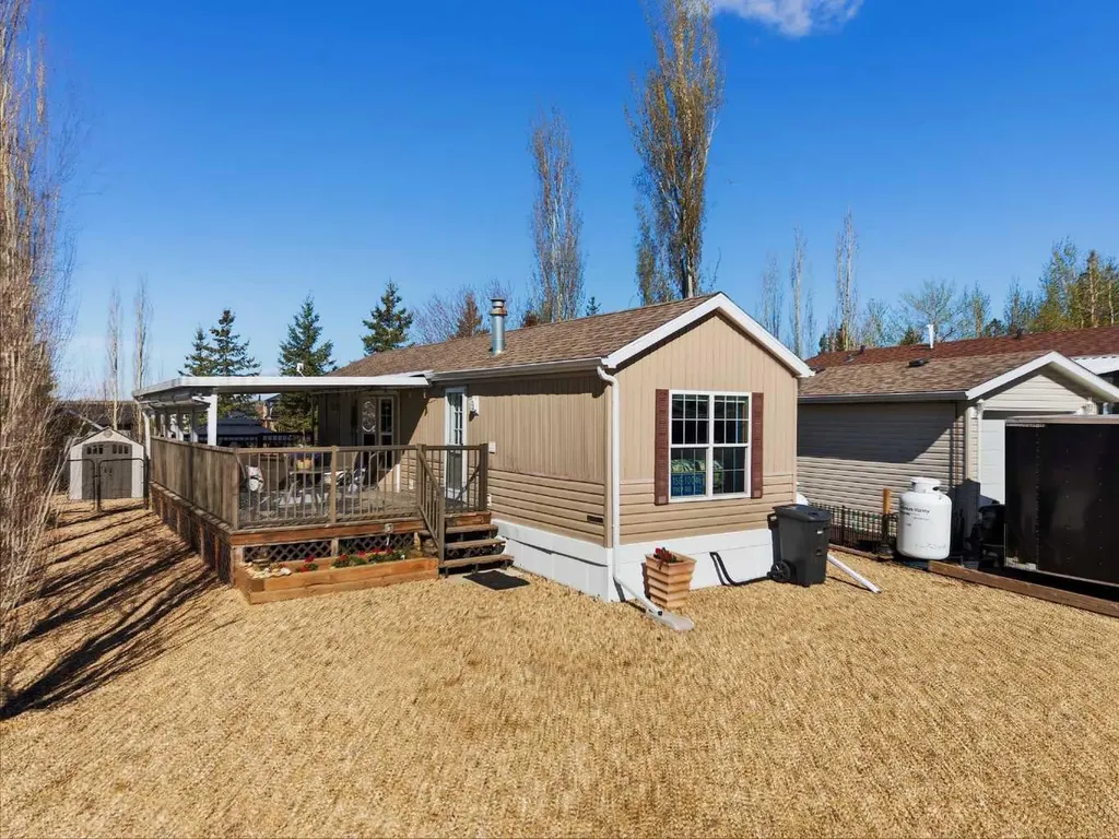 10046 Twp Road 422 Rural Ponoka County AB T4J 1V9