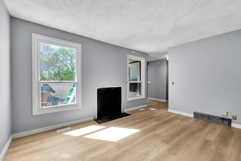 3200 60 Street NE Calgary AB T1Y 4K8