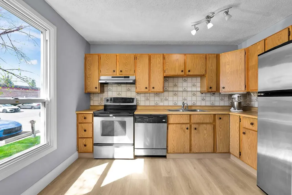 3200 60 Street NE Calgary AB T1Y 4K8