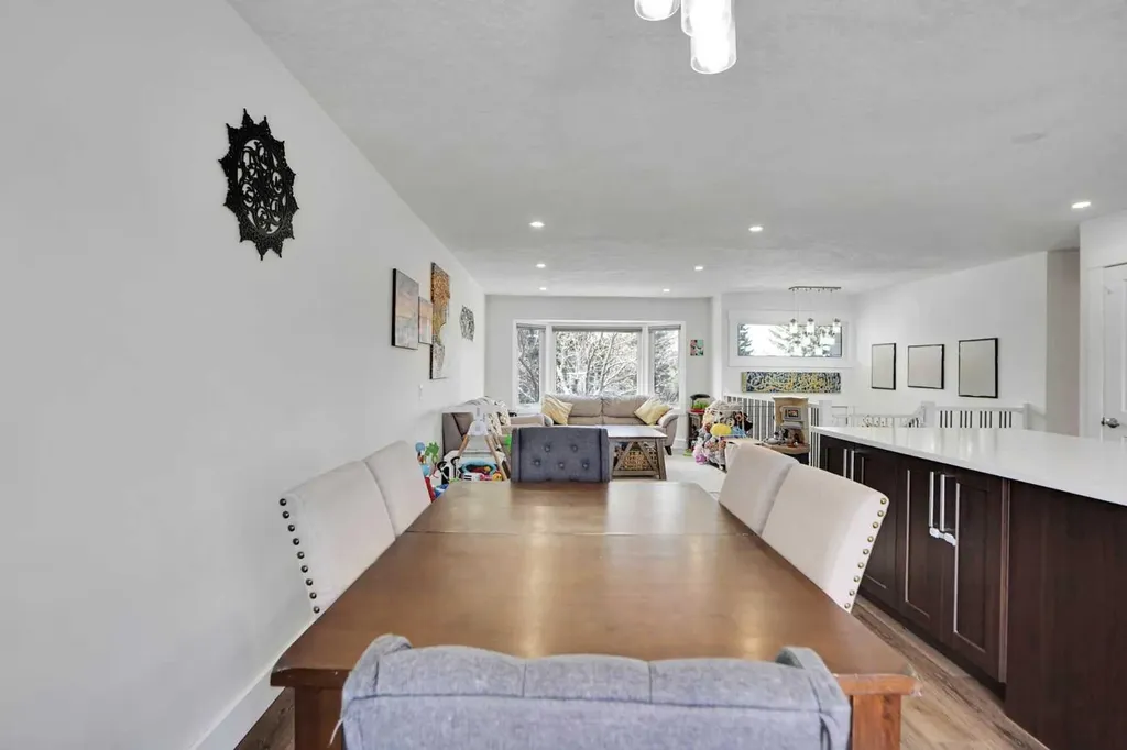 5702 Brenner Crescent NW Calgary AB T2L 1z4