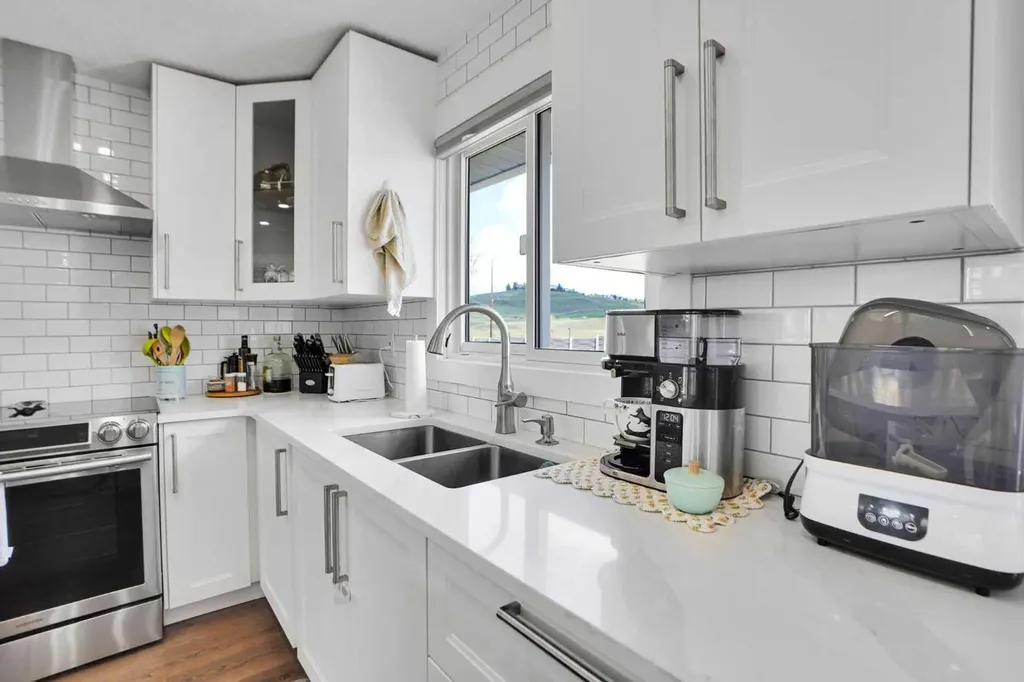 5702 Brenner Crescent NW Calgary AB T2L 1z4
