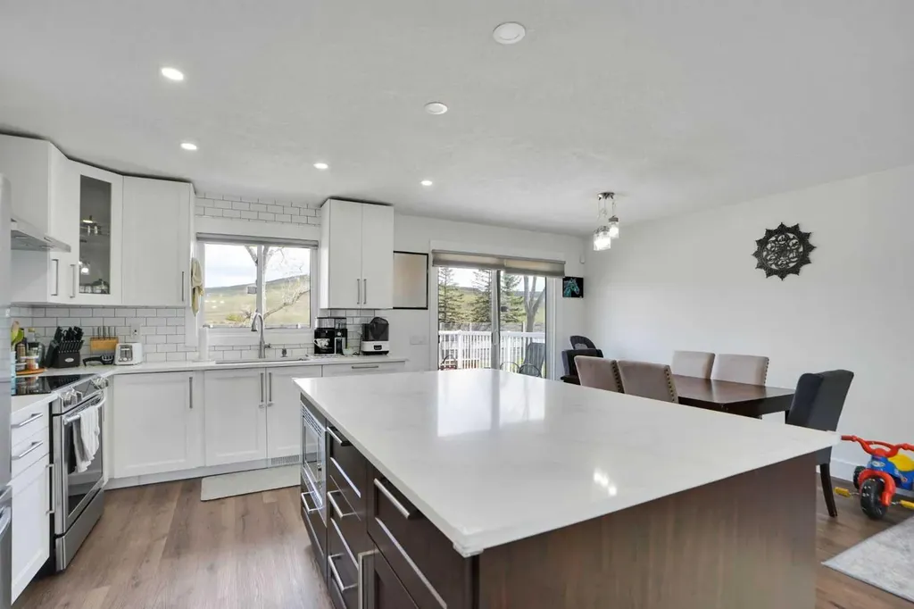 5702 Brenner Crescent NW Calgary AB T2L 1z4