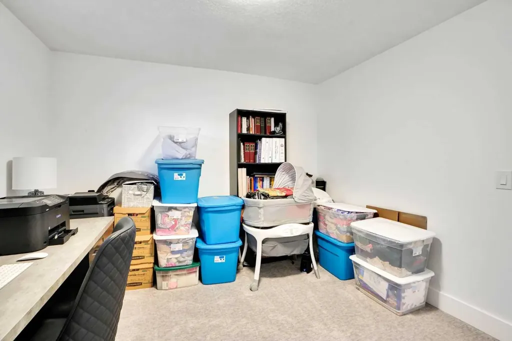 5702 Brenner Crescent NW Calgary AB T2L 1z4