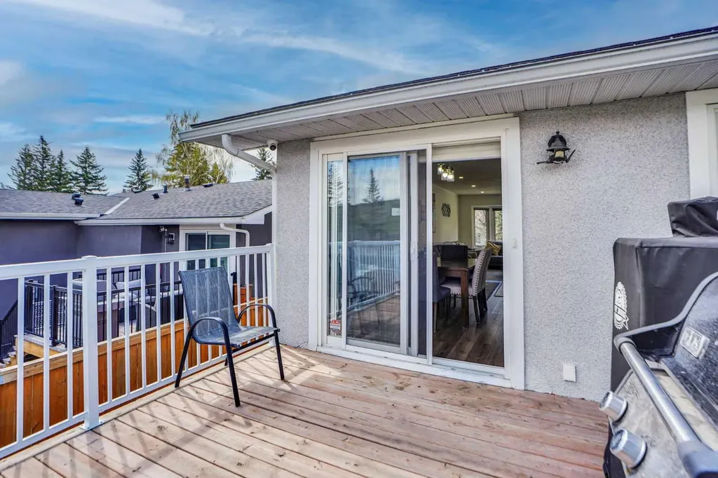 5702 Brenner Crescent NW Calgary AB T2L 1z4