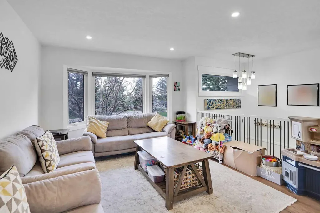 5702 Brenner Crescent NW Calgary AB T2L 1z4