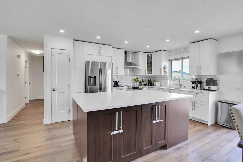 5702 Brenner Crescent NW Calgary AB T2L 1z4