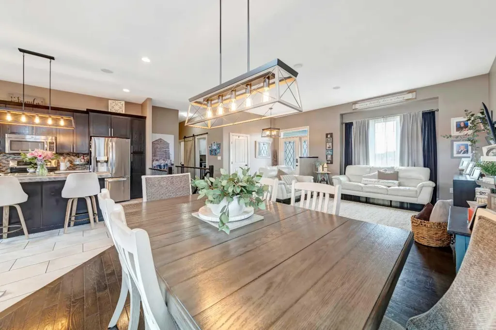 7202 43 Street Lloydminster AB T9V 2H7