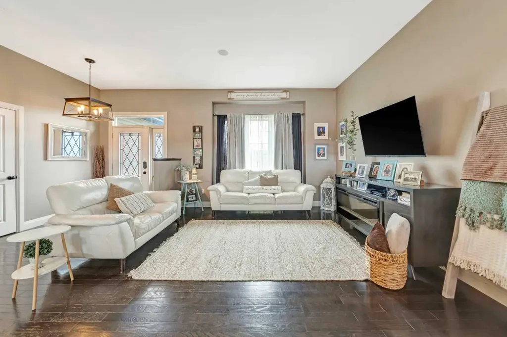 7202 43 Street Lloydminster AB T9V 2H7