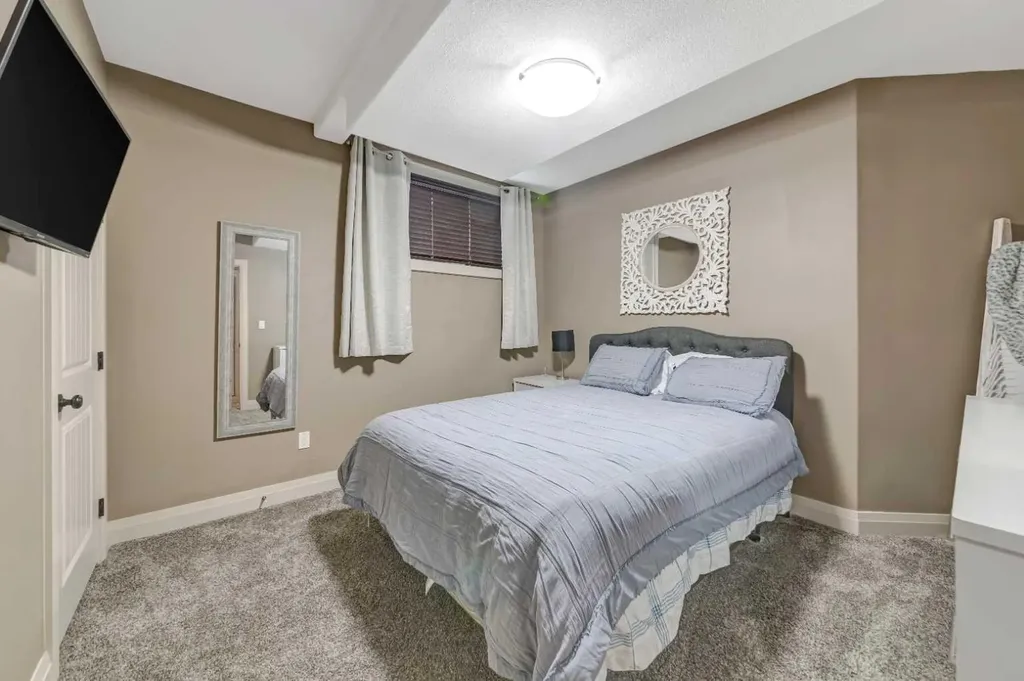 7202 43 Street Lloydminster AB T9V 2H7