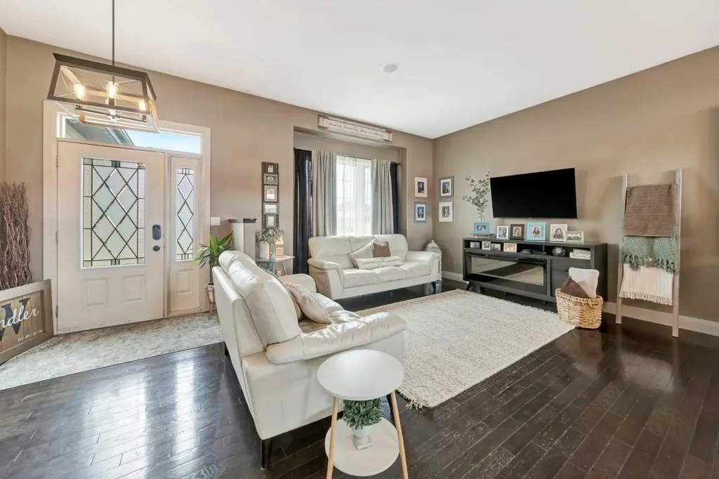 7202 43 Street Lloydminster AB T9V 2H7