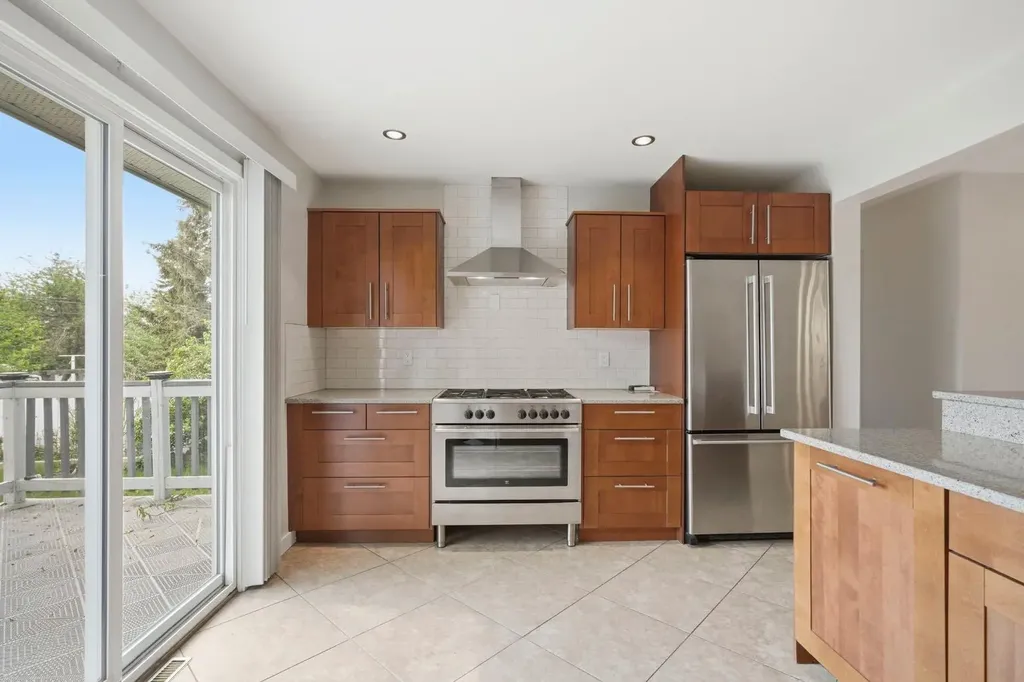 5212 Terry Road NW Calgary AB T2K 3B6