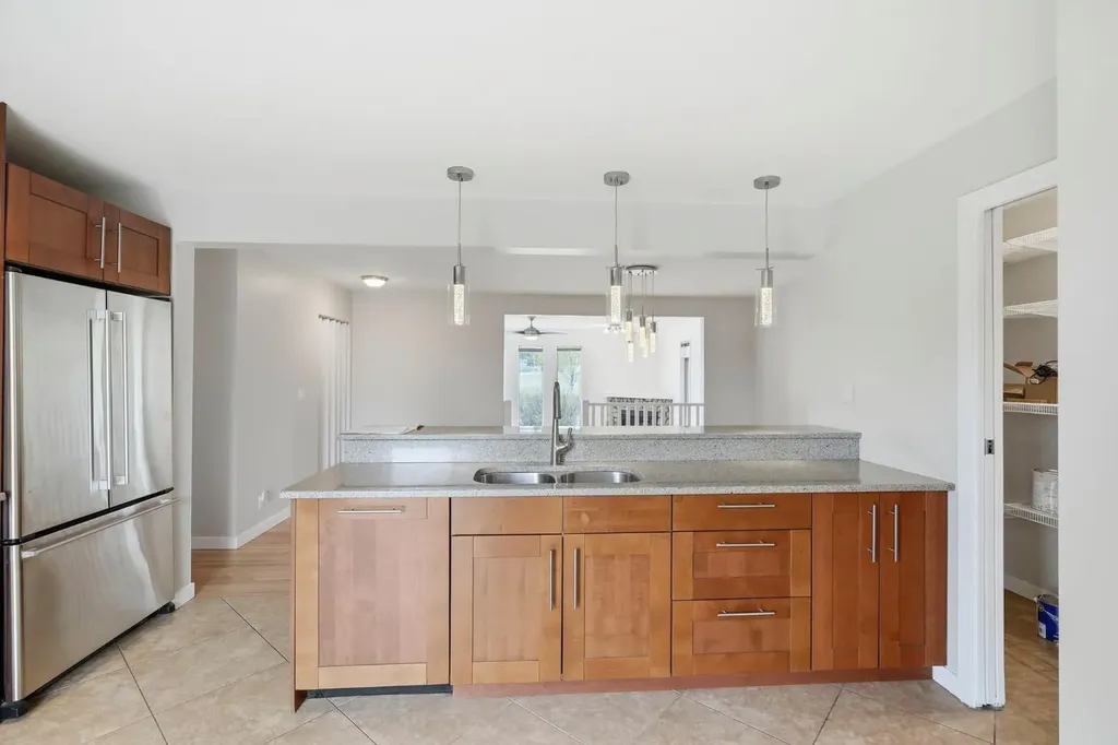 5212 Terry Road NW Calgary AB T2K 3B6