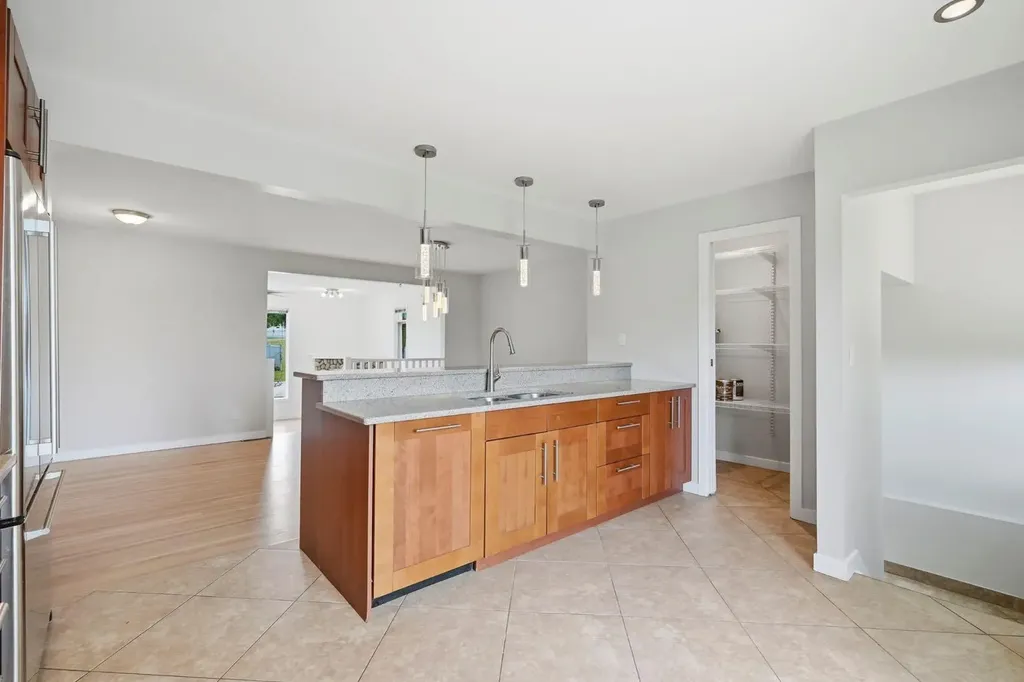 5212 Terry Road NW Calgary AB T2K 3B6