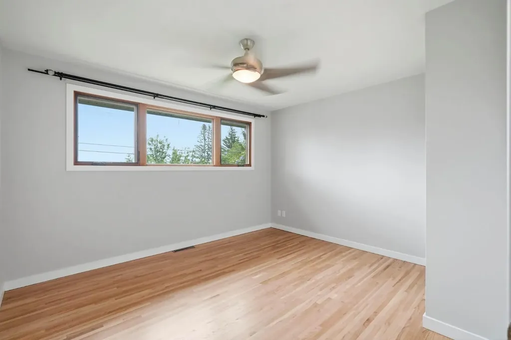 5212 Terry Road NW Calgary AB T2K 3B6