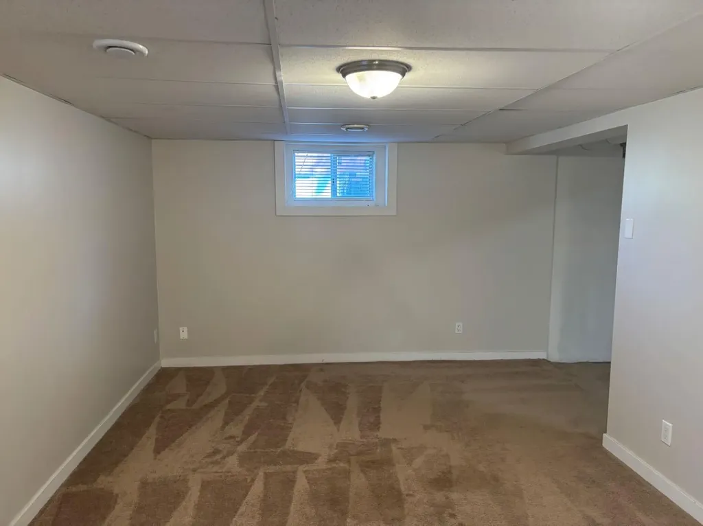 5212 Terry Road NW Calgary AB T2K 3B6