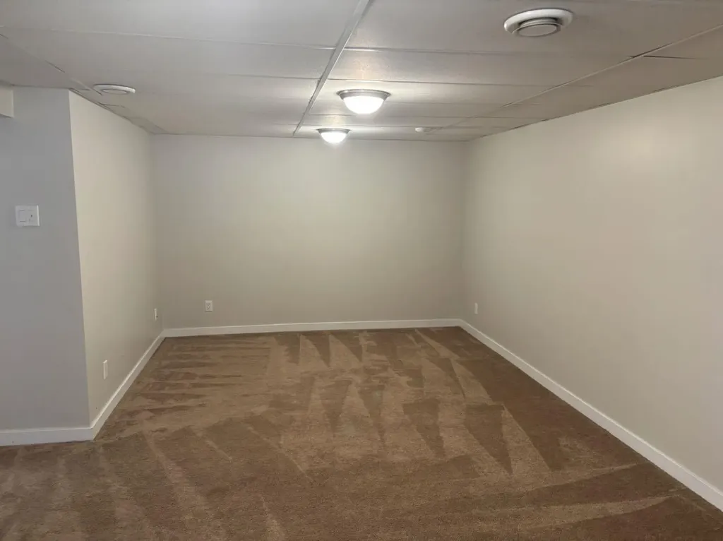 5212 Terry Road NW Calgary AB T2K 3B6