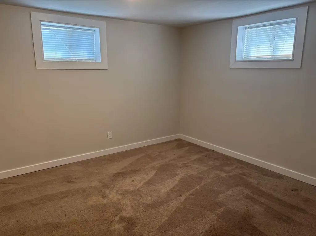 5212 Terry Road NW Calgary AB T2K 3B6