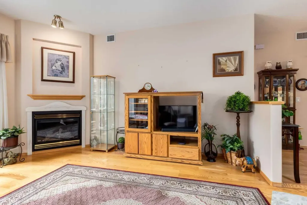 223 Tuscany Springs Boulevard NW Calgary AB T3L 2M2