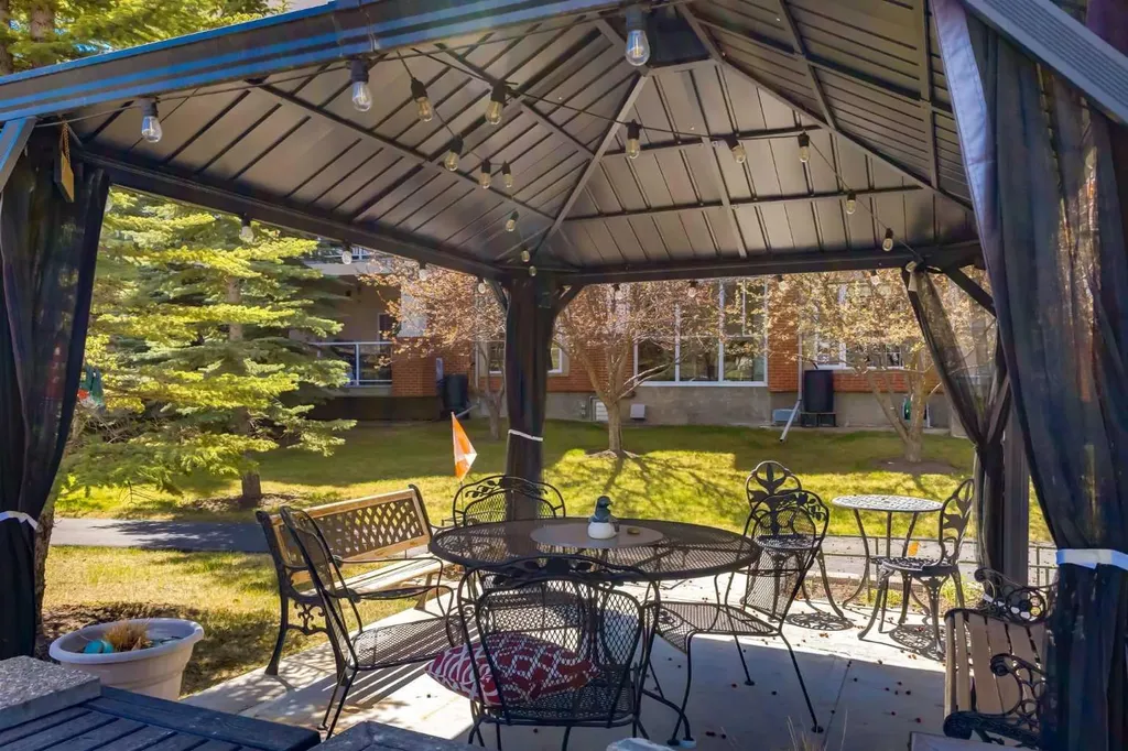 223 Tuscany Springs Boulevard NW Calgary AB T3L 2M2