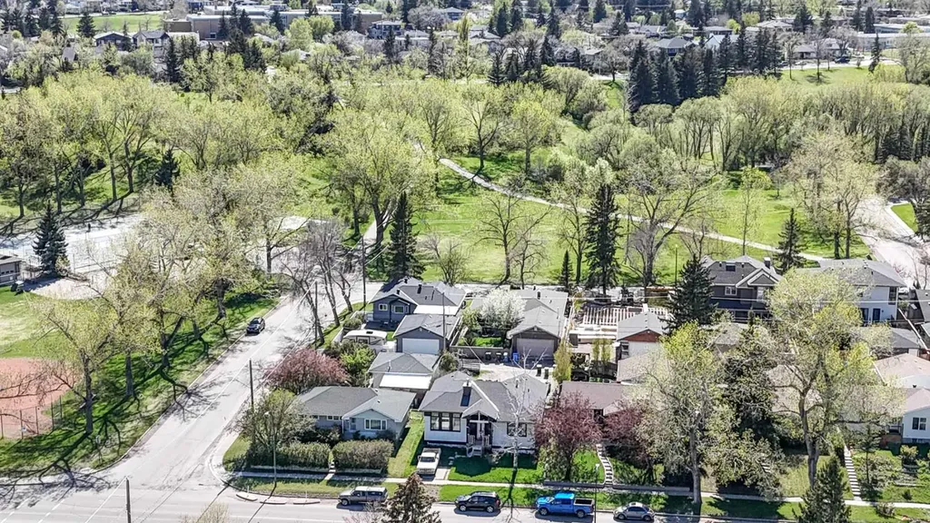 3403 19 Street NW Calgary AB T2L 2A9