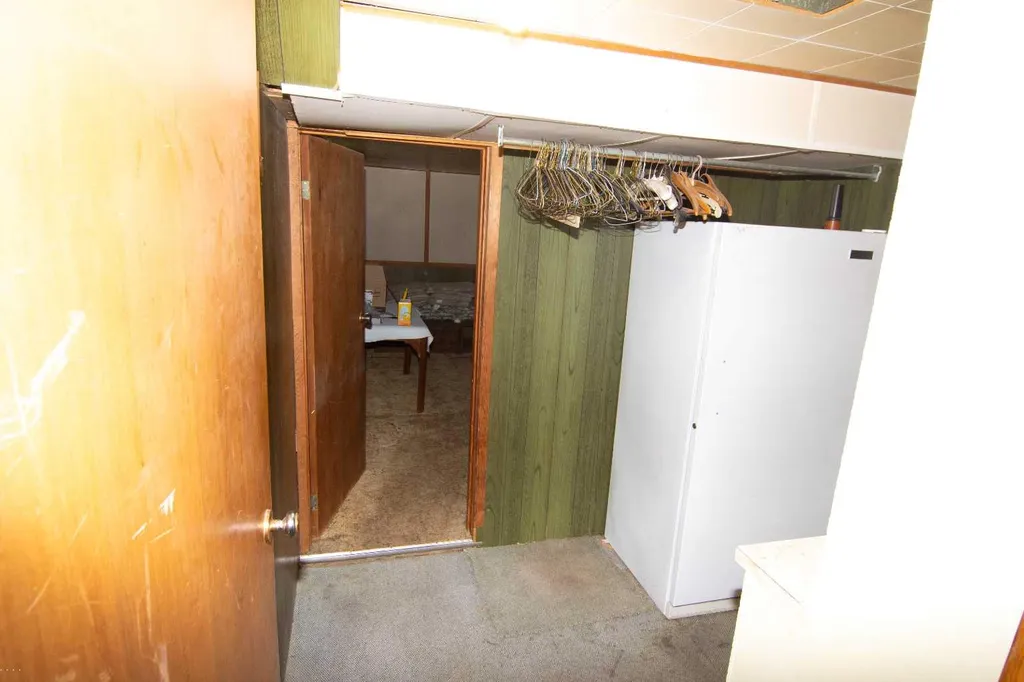 3403 19 Street NW Calgary AB T2L 2A9