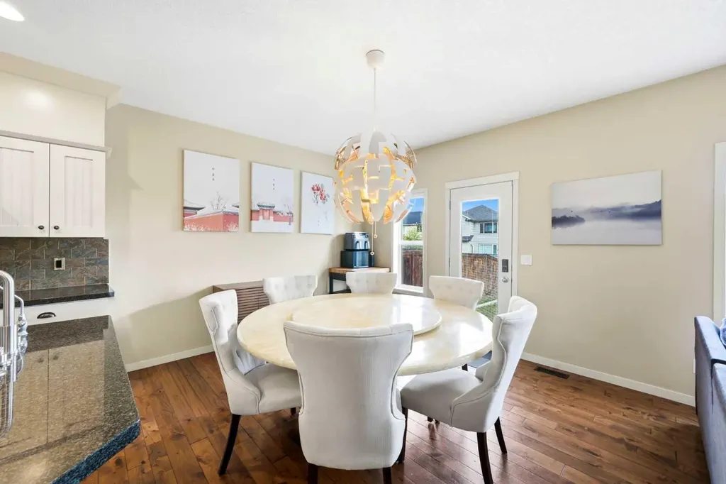 7942 Cougar Ridge Avenue SW Calgary AB T3H 5L3