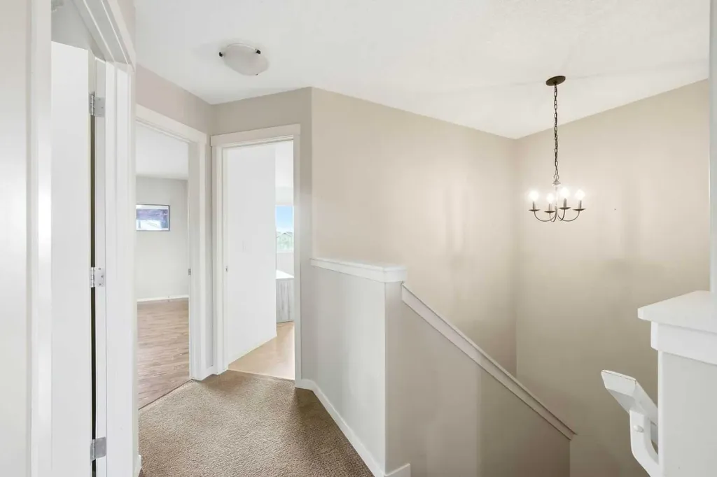 7942 Cougar Ridge Avenue SW Calgary AB T3H 5L3
