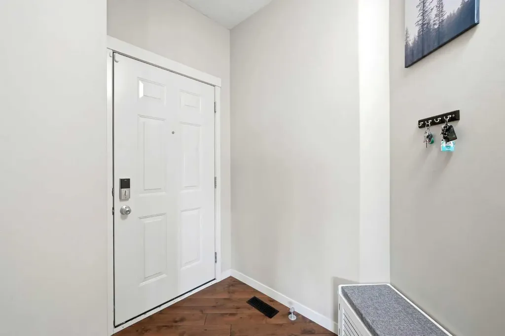 7942 Cougar Ridge Avenue SW Calgary AB T3H 5L3