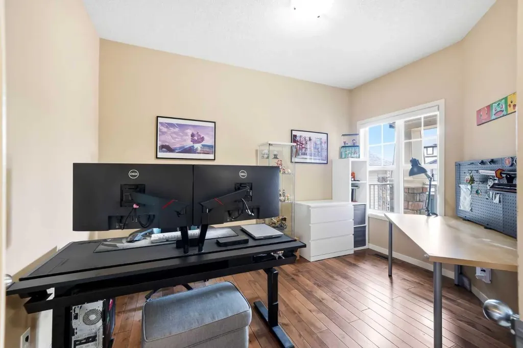 7942 Cougar Ridge Avenue SW Calgary AB T3H 5L3