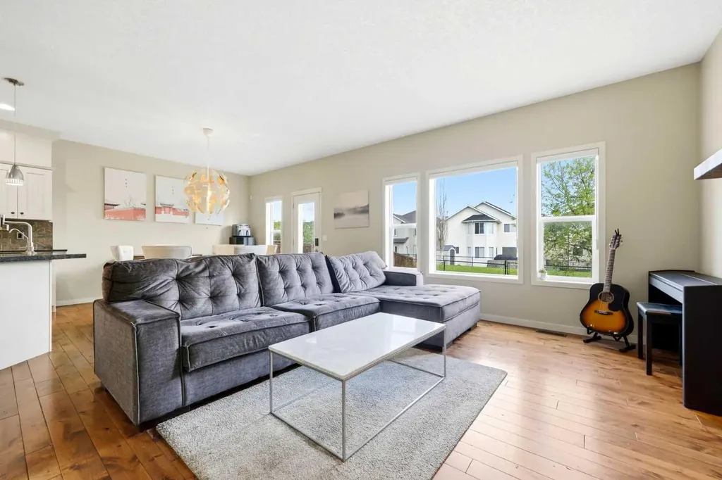 7942 Cougar Ridge Avenue SW Calgary AB T3H 5L3