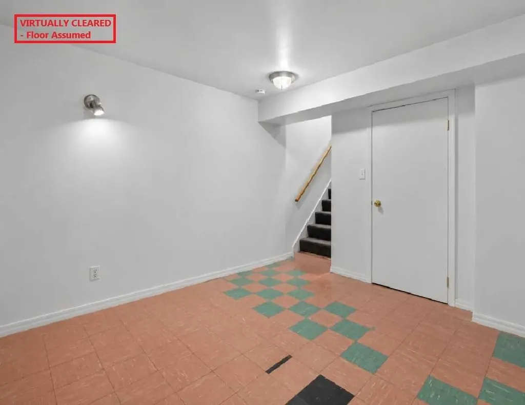 39 Hillgrove Crescent SW Calgary AB T2V 3K8