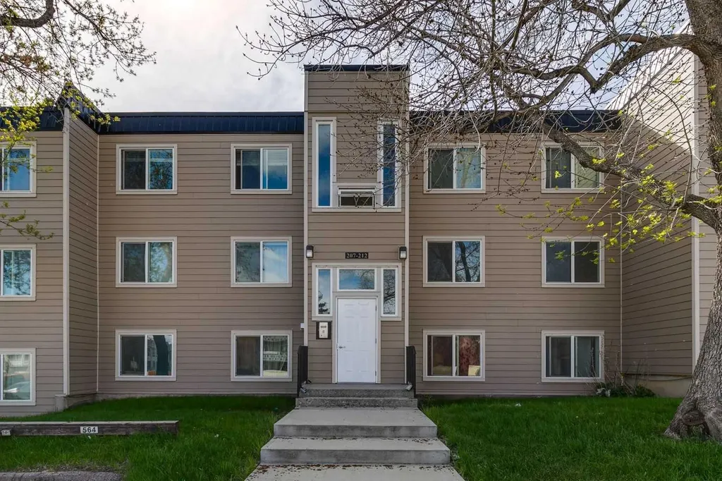 315 Heritage Drive SE Calgary AB T2H 1N2