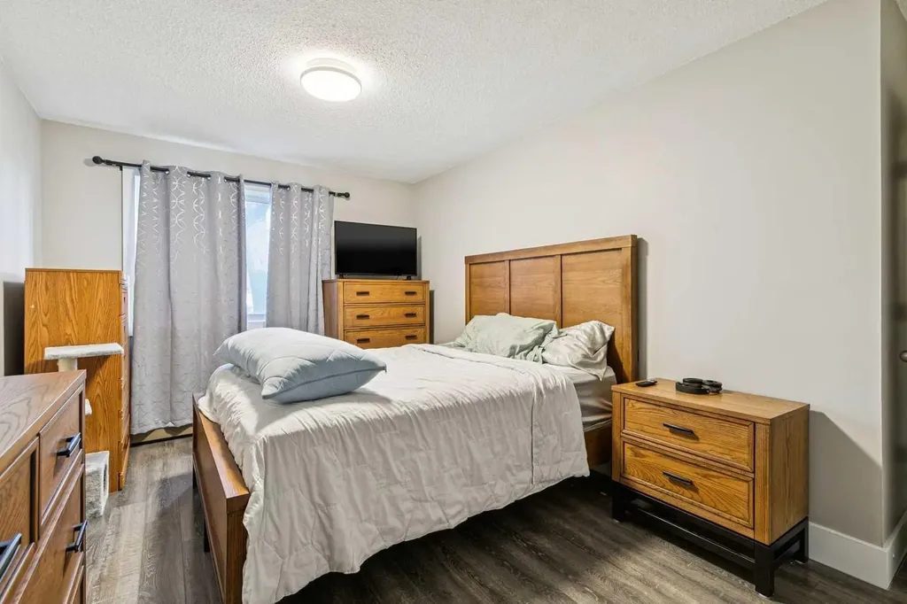 315 Heritage Drive SE Calgary AB T2H 1N2