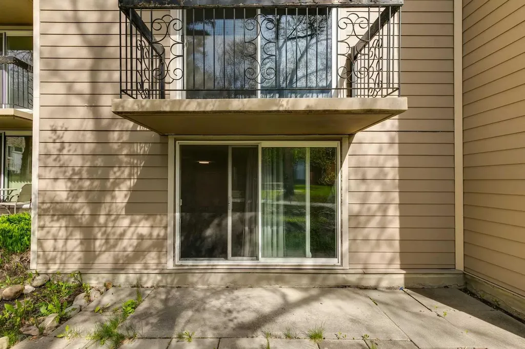 315 Heritage Drive SE Calgary AB T2H 1N2