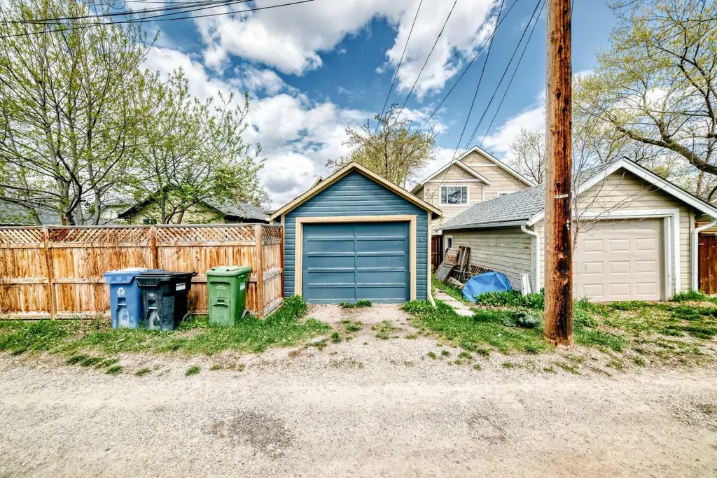 211 10 Avenue NE Calgary AB T2E 0X1
