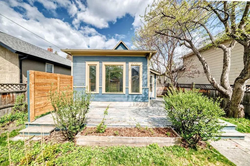 211 10 Avenue NE Calgary AB T2E 0X1