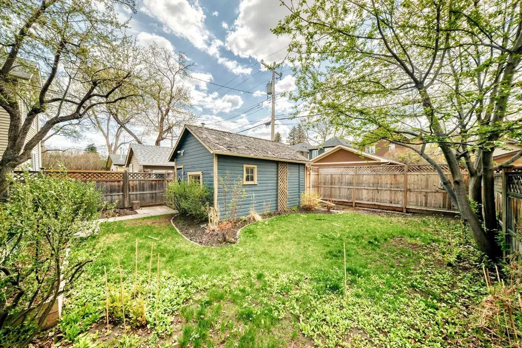 211 10 Avenue NE Calgary AB T2E 0X1