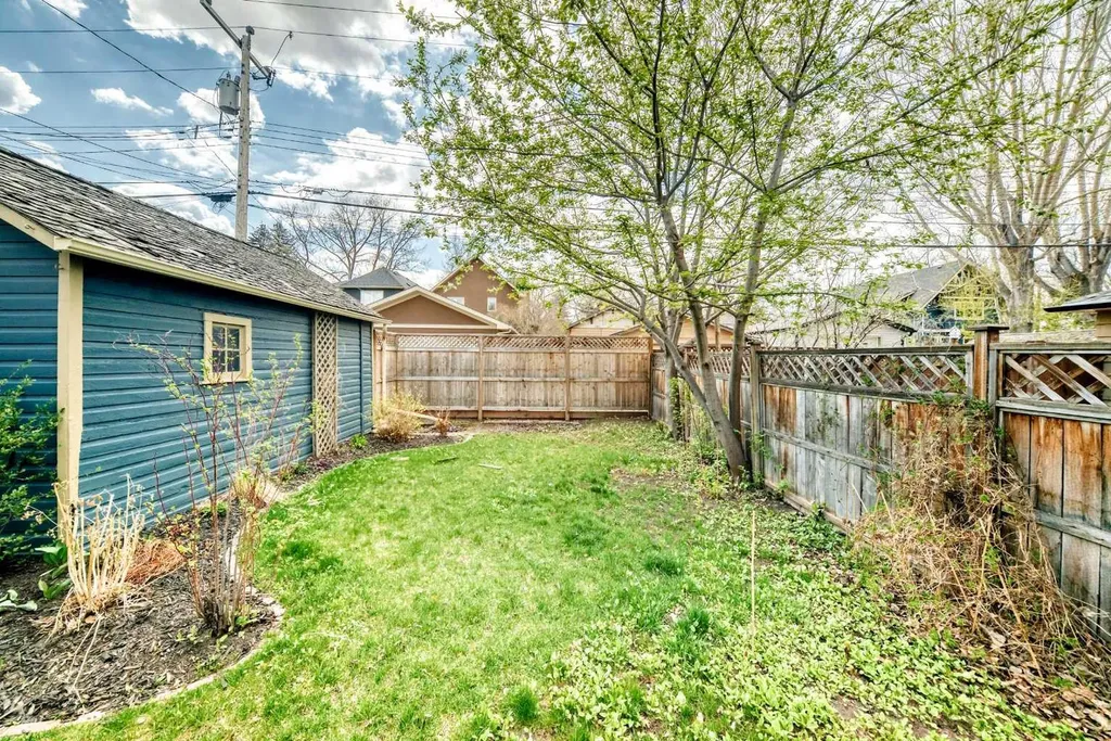 211 10 Avenue NE Calgary AB T2E 0X1