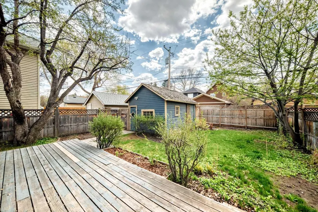 211 10 Avenue NE Calgary AB T2E 0X1