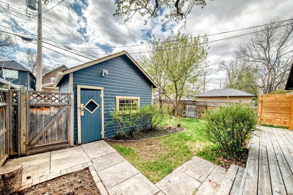 211 10 Avenue NE Calgary AB T2E 0X1