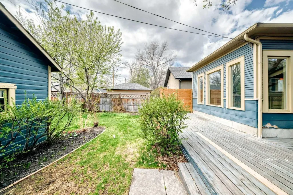 211 10 Avenue NE Calgary AB T2E 0X1