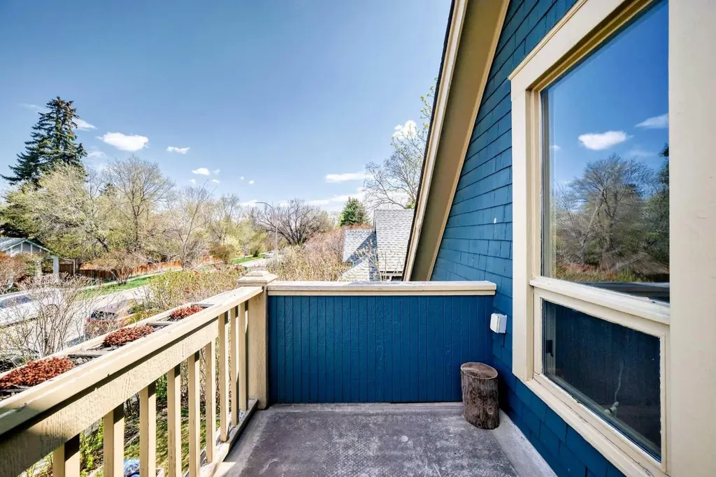 211 10 Avenue NE Calgary AB T2E 0X1