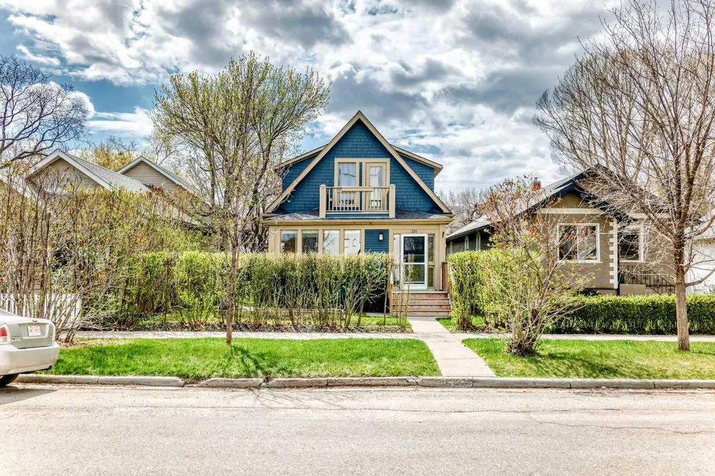 211 10 Avenue NE Calgary AB T2E 0X1