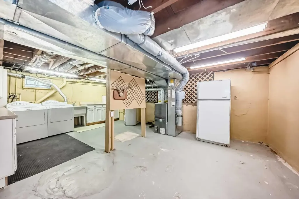 211 10 Avenue NE Calgary AB T2E 0X1