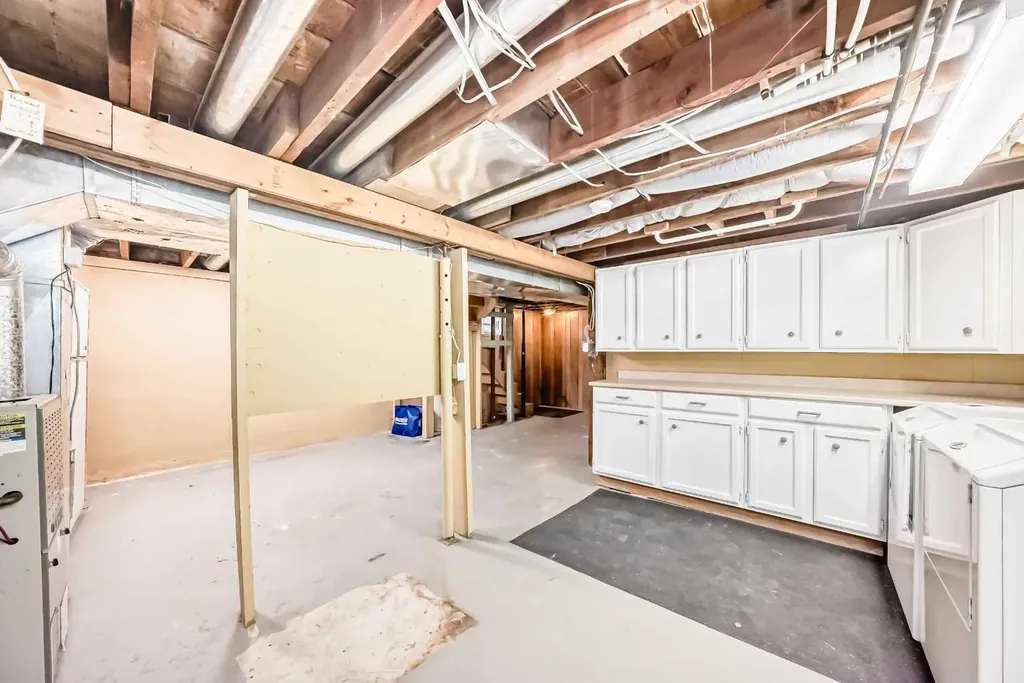 211 10 Avenue NE Calgary AB T2E 0X1