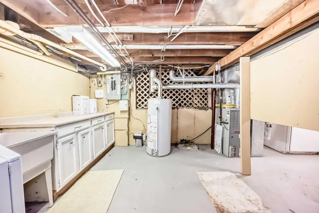211 10 Avenue NE Calgary AB T2E 0X1