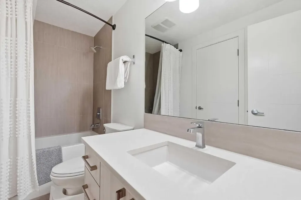 89 34 Avenue SW Calgary AB T2S 3H4