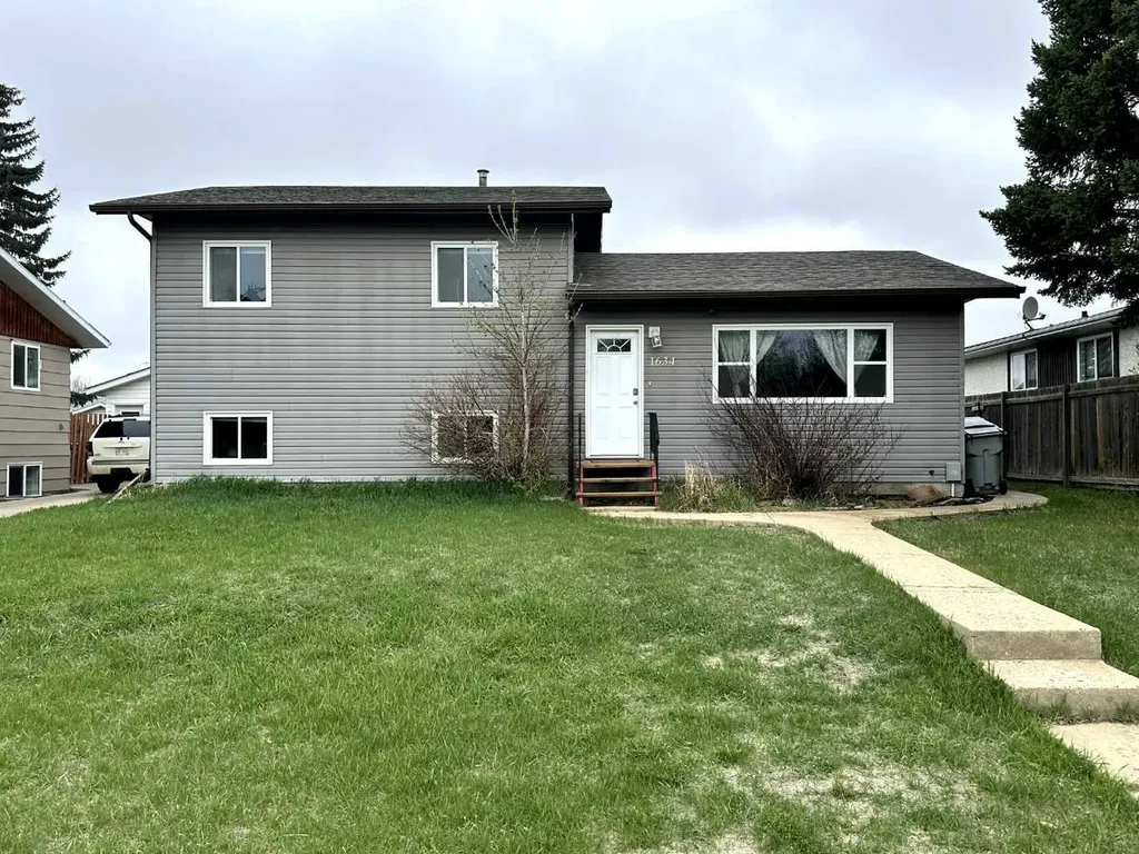 1634 5a Street Wainwright AB T9W1J5